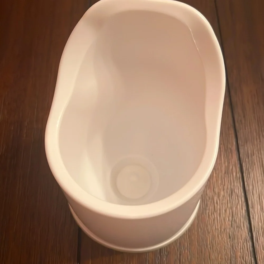 White Plastic Non Skid Toilet Brush Holder